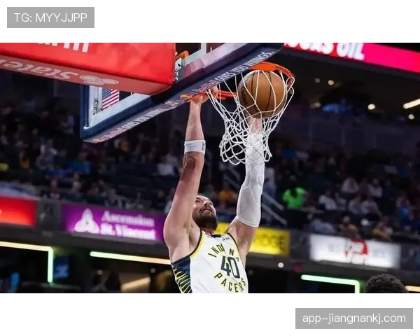 布克通过高效突破拉开防线，超越艾顿展现核心得分手价值